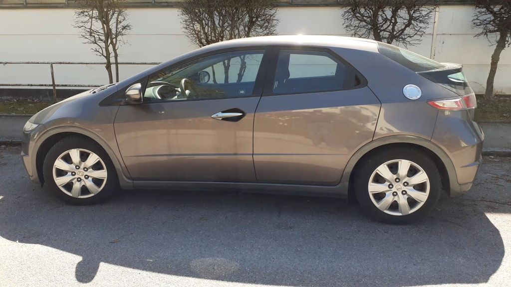 Honda Civic 146.500 km 5.500 &euro; München 80636