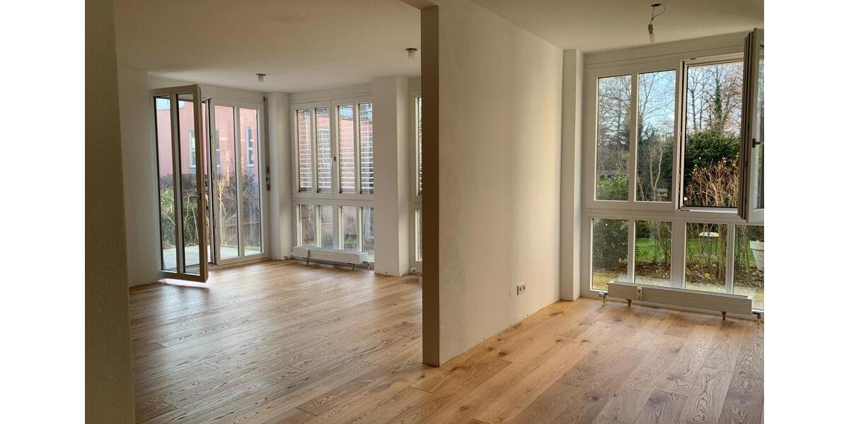 Hochparterre München Nymphenburg - 2.5 Zimmer, 129 m&sup2;, 2.500&euro; | Angebot:25879217