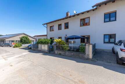 Haus zum Kaufen in Ebersberg Oberndorf 870.000 € 227 m² 8 zimmer