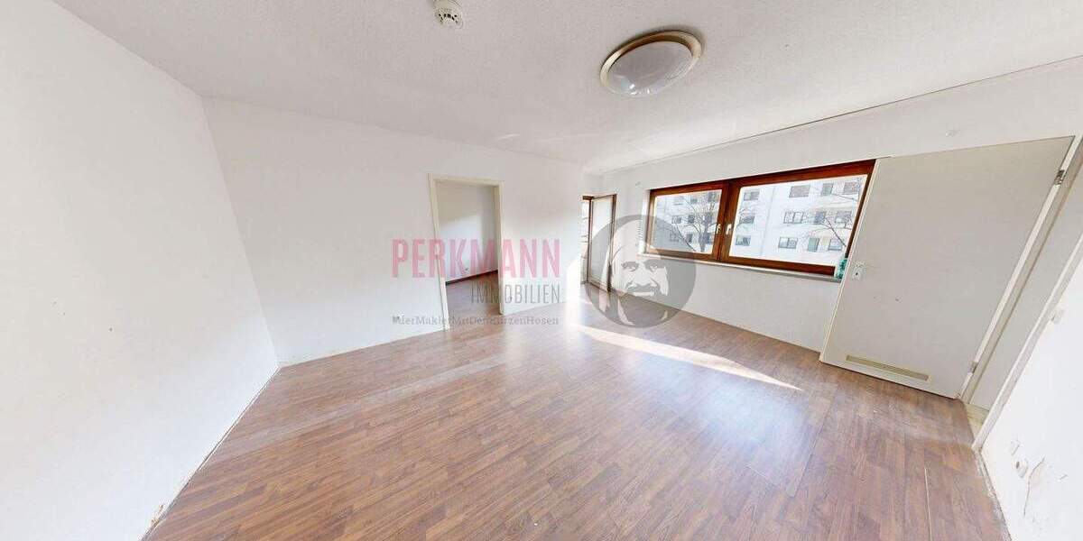 Handwerkertraum 1,5 Zimmer Wohnung mit Balkon und TFG Stellplatz 1 zimmer