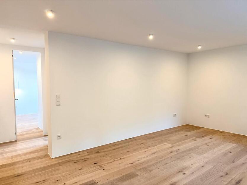 Top-sanierte 2,5-Zimmer-Wohnung in Solln mit Balkon- ohne Makler