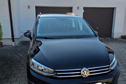 VW Touran 153.000 km 17.250 &euro; Poing 85586