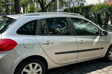 Renault Clio 195.000 km 1.890 &euro; München 80637