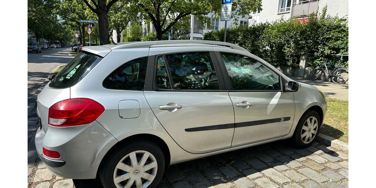 Renault Clio 195.000 km 1.890 &euro; München 80637