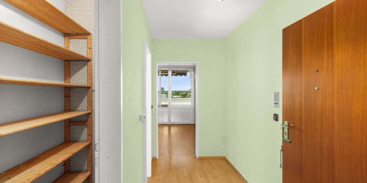 Weitblick • Wohnküche • Wintergarten | Geräumige 2-Zi-Balkonwohnung mit TG-Stellplatz - Appartement München Bogenhausen | Angebot:27110890