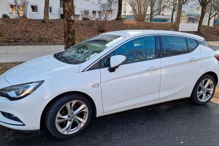 Opel Astra 99.000 km 11.900 &euro; München 81375