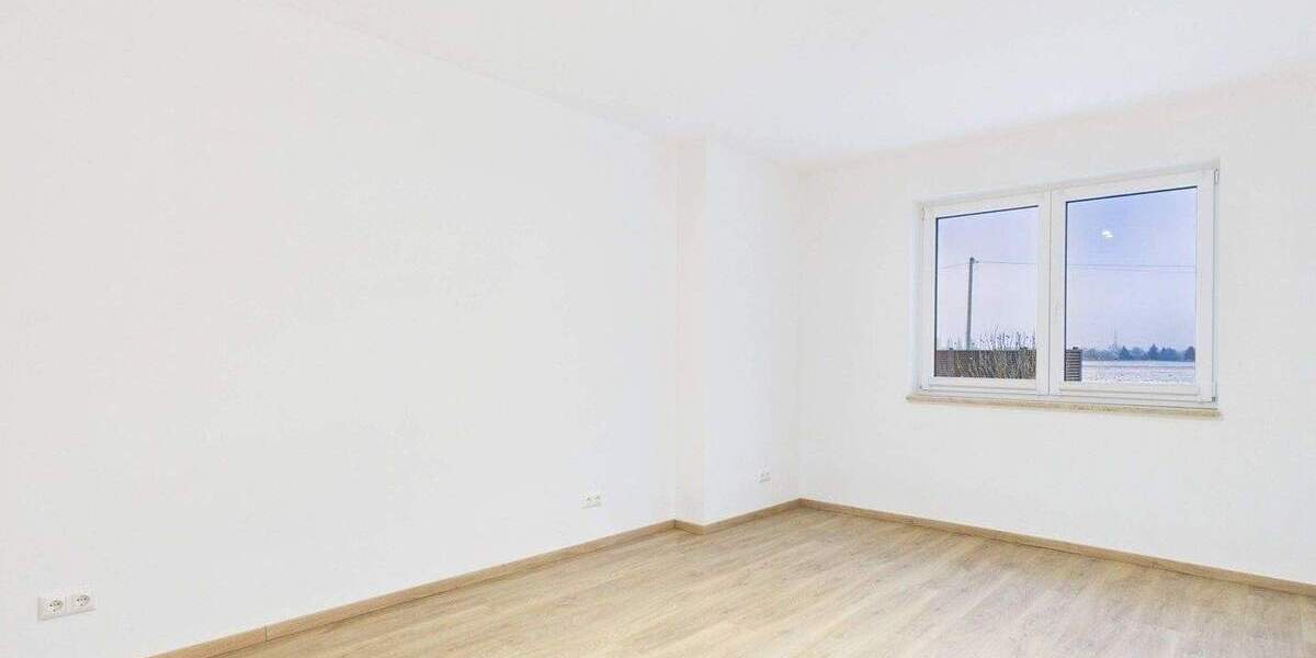 Doppelhaushälfte Moosinning Eichenried - 8 Zimmer, 315 m&sup2;, 4.200&euro; | Angebot:24975065