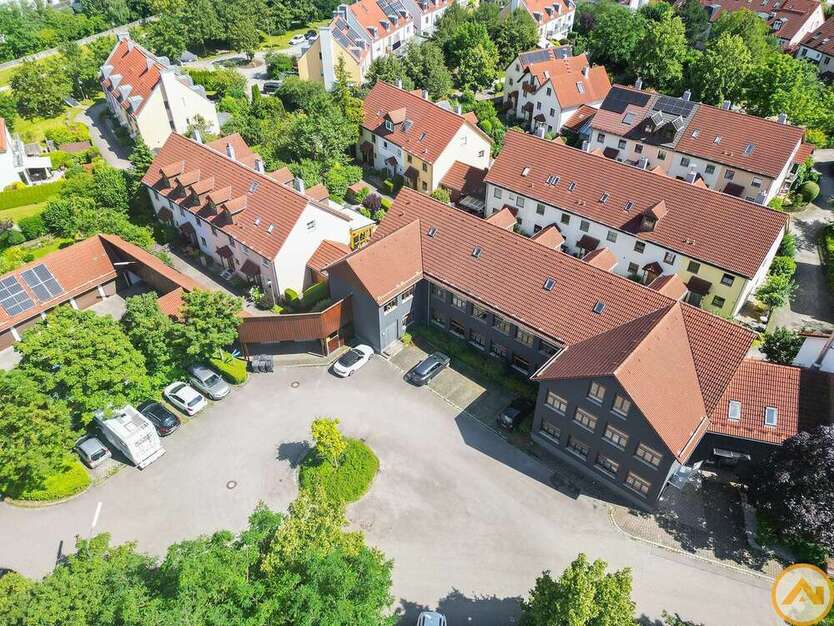 Büro in Karlsfeld 2.998.000 € 1080 m²