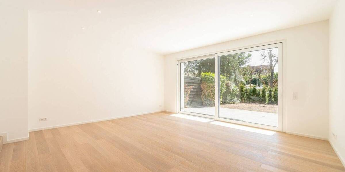 Reihenmittelhaus München Bogenhausen - 5 Zimmer, 205 m&sup2;, 2.330.000&euro; | Angebot:26824624