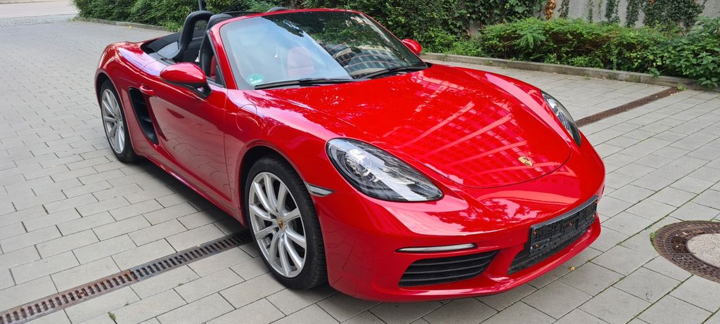 Porsche Boxster 65.600 km 49.999 &euro; München 80689
