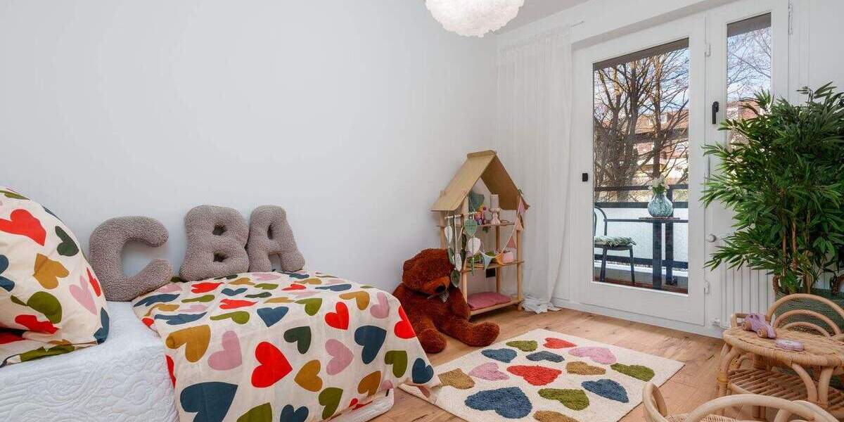 Etagenwohnung München Bogenhausen - 3 Zimmer, 81 m&sup2;, 679.000&euro; | Angebot:25776325