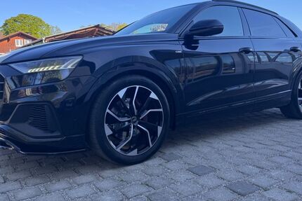 Audi Q8 209.000 km 44.999 &euro; München 81825