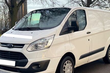 Ford Transit Custom 165.000 km 7.490 &euro; München 81671