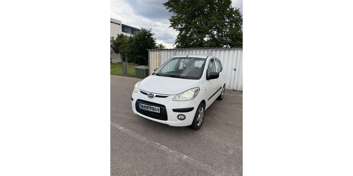 Hyundai i10 275.000 km 1.999 &euro; München 80687