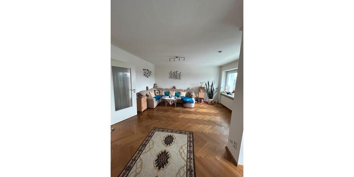 Reihenhaus München Schwabing-Freimann - 6 Zimmer, 133 m&sup2;, 1.100&euro; | Angebot:25782688