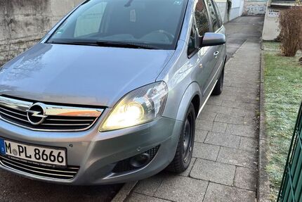Opel Zafira 169.000 km 2.490 € München 81371