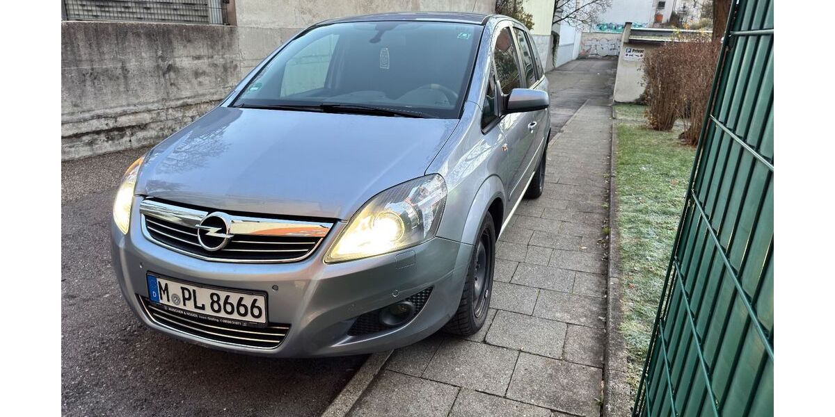 Opel Zafira 169.000 km 2.490 &euro; München 81371