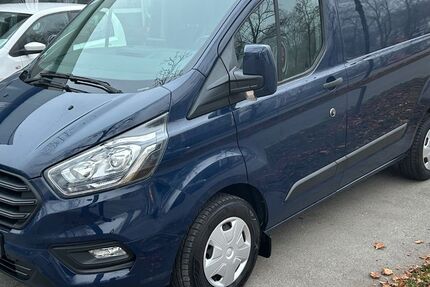 Ford Transit Custom 56.735 km 17.990 &euro; München 81825