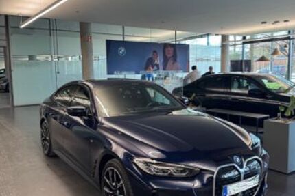 BMW i4 14.000 km 43.900 € München 81927