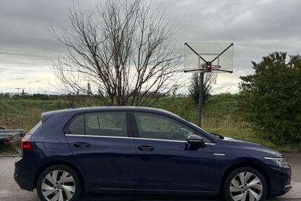 VW Golf 98.000 km 22.999 &euro; Garching 85748