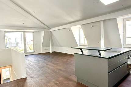 Wohnung München Ludwigsvorstadt - 3 Zimmer, 98 m&sup2;, 2.400&euro; | Angebot:27339212