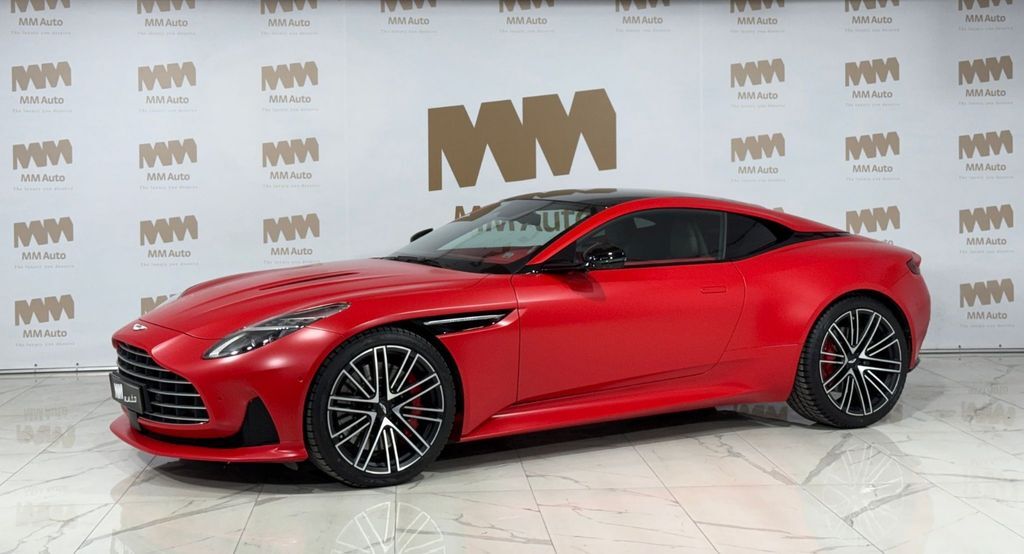 Aston Martin DB12 13.000 km 193.999 € Münsing 82541
