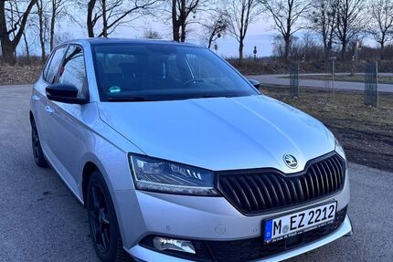 Skoda Fabia 98.000 km 11.900 &euro; München 81927