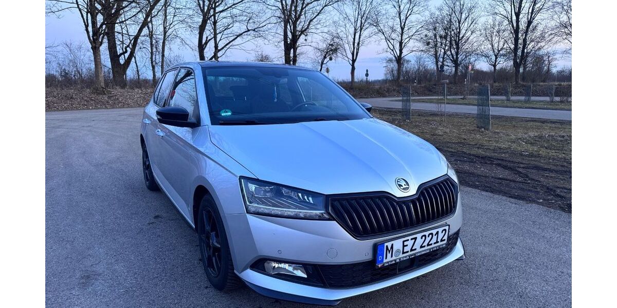 Skoda Fabia 98.000 km 11.900 &euro; München 81927