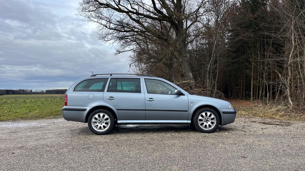 Skoda Octavia 183.399 km 2.690 &euro; Alling 82239