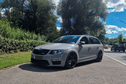 Skoda Octavia 135.000 km 21.100 &euro; München 80997