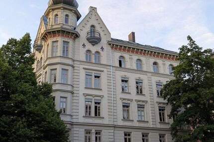 Neue 4 Zi.-Galerie-DT-Whg. in denkmalgesch. Altbau zu verm.