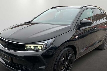 Opel Grandland (X) 34.779 km 21.970 &euro; München 81547