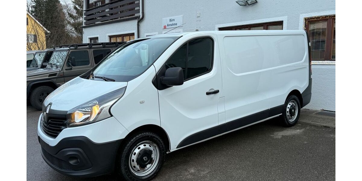 Renault Trafic 174.000 km 8.890 &euro; München 81479