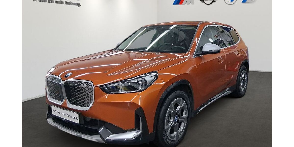 BMW iX1 31.566 km 38.940 &euro; München 81827
