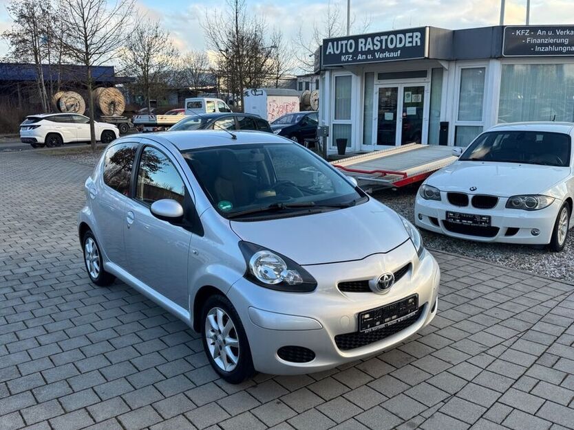 Aygo (X)