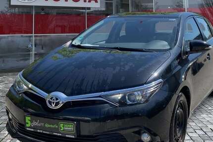 Toyota Auris 110.893 km 9.990 &euro; München 80807