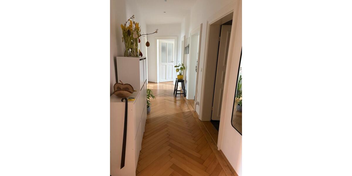 Etagenwohnung München Schwanthalerhöhe - 4 Zimmer, 93 m&sup2;, 2.400&euro; | Angebot:26095777