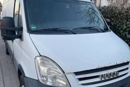 IVECO Daily 346.500 km 3.900 &euro; Unterhaching 82008