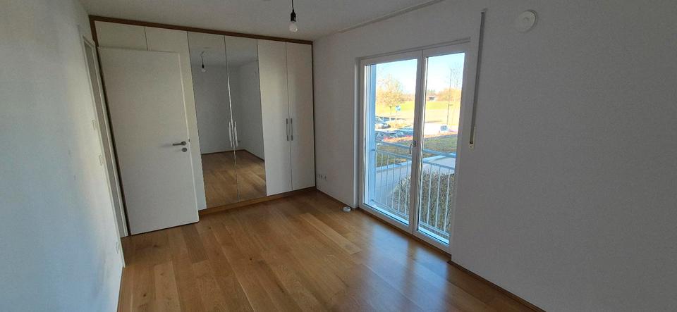 Etagenwohnung Ismaning - 3 Zimmer, 80 m&sup2;, 1.680&euro; | Angebot:26374294