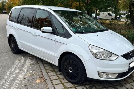 Ford Galaxy 148.000 km 4.250 € München 81827