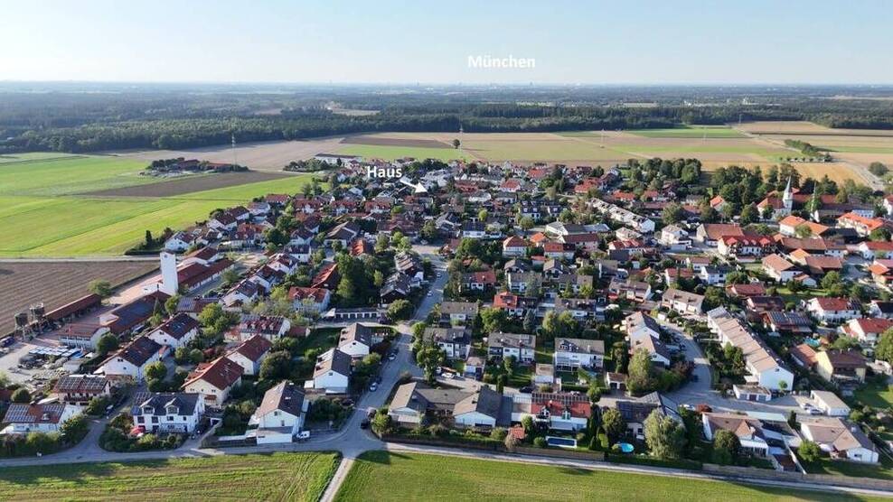 Großzügiges Anwesen inkl. EinliegerWohnung und Baureserve in Brunnthal