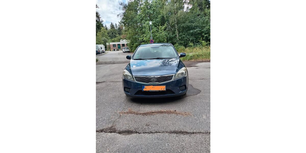 Kia ceed / Ceed 230.900 km 3.000 &euro; Ottobrunn 85521