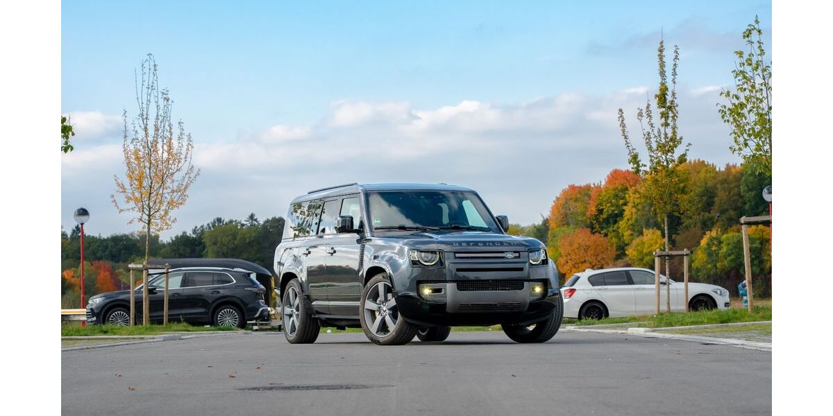 Land Rover Defender 25.000 km 89.550 &euro; München 81929