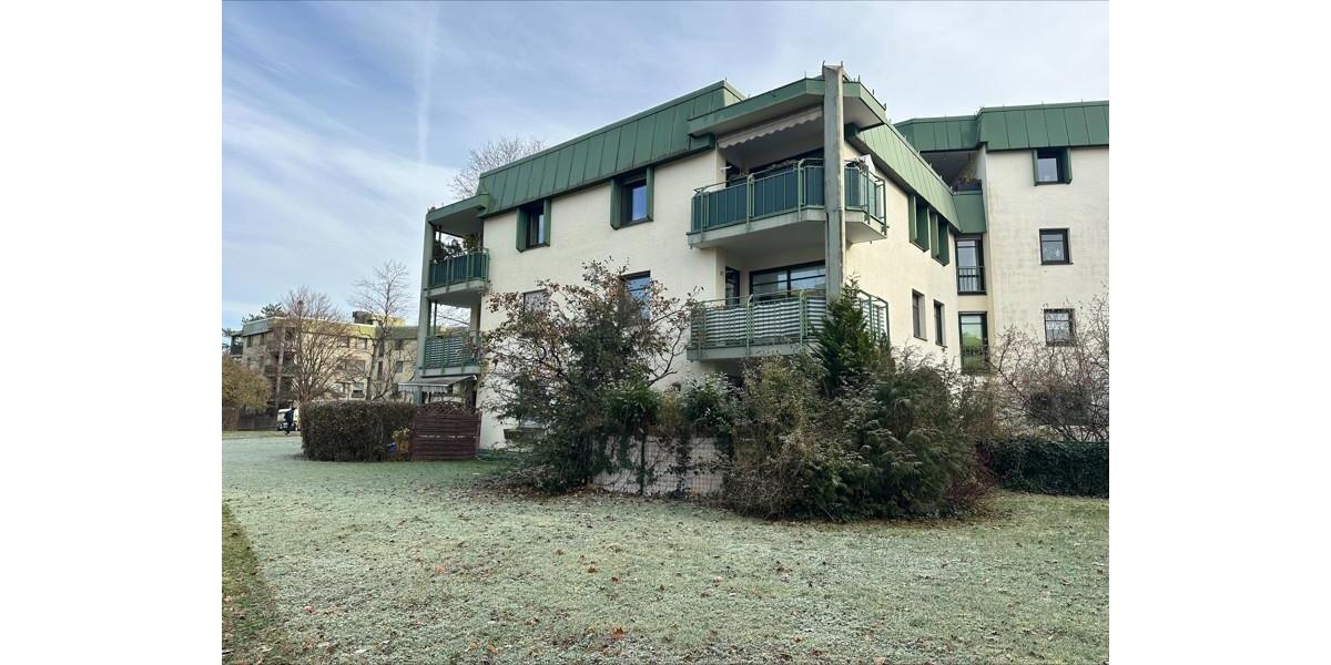 Mit Terrasse! 3-Z.-W. im EG für kleine Familien (frisch saniert) 3 zimmer