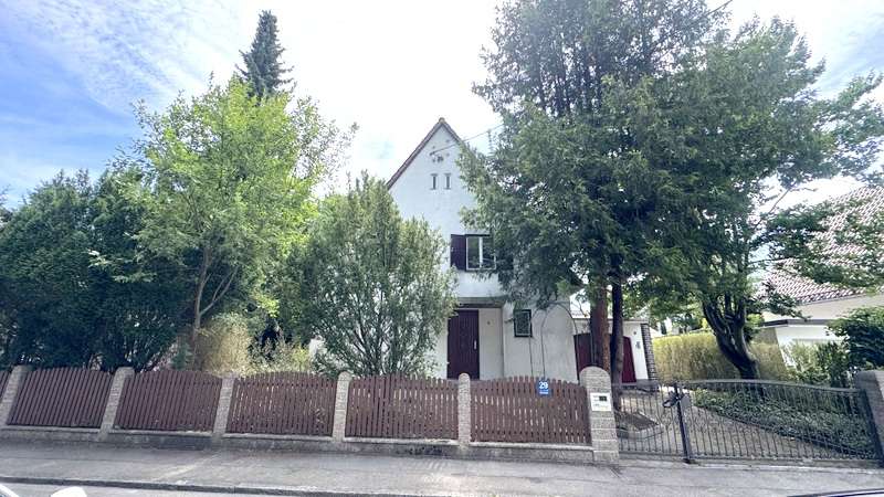 Grundstück zu verkaufen in München 1.250.000 € 691 m²