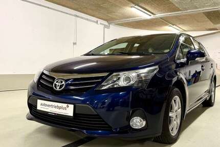 Toyota Avensis 99.900 km 8.950 &euro; München 81825