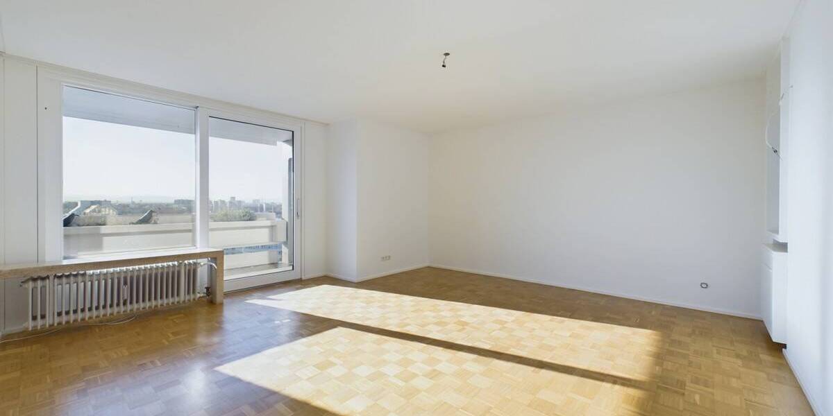 Etagenwohnung München Bogenhausen - 3 Zimmer, 93 m&sup2;, 2.200&euro; | Angebot:26487108