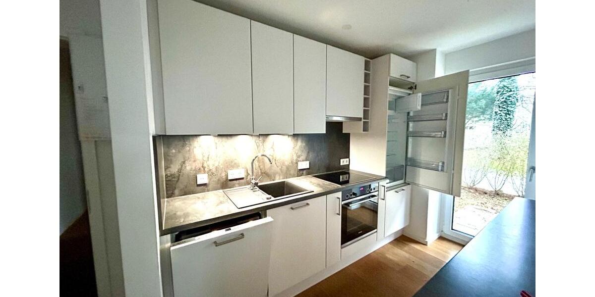 Stilvolle, neuwertige 3-Zimmer-Wohnung mit drei Terrassen 3 zimmer