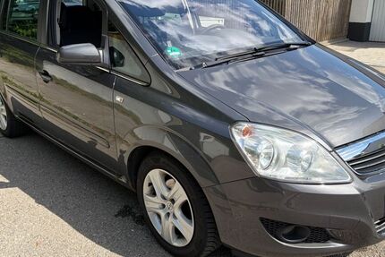 Opel Zafira 179.887 km 1.999 &euro; München 81929