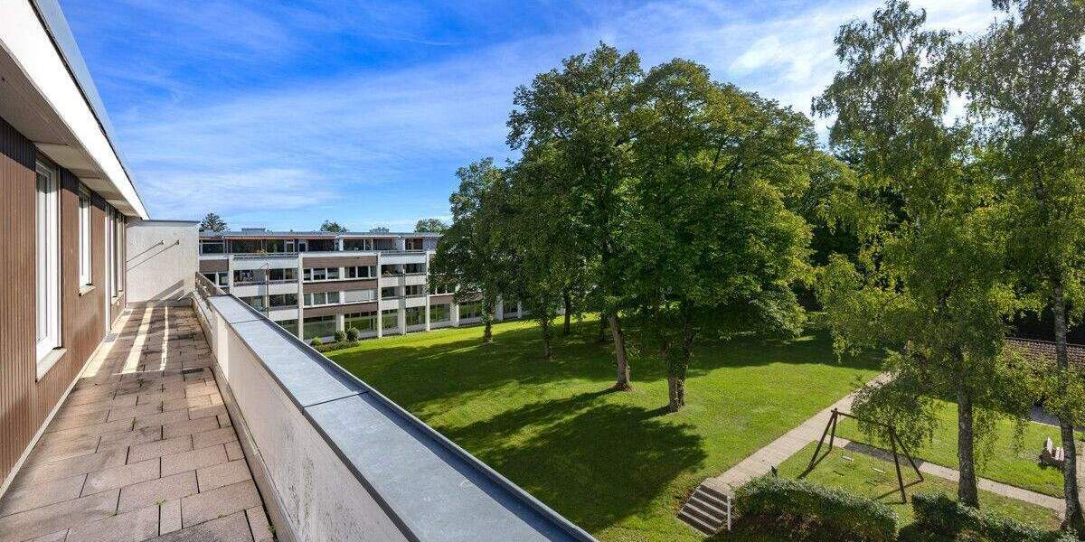 BEZUGSFREIE 3-ZI.-DACHTERRASSEN-WOHNUNG MIT STELLPLATZ IN GRÄFELFING 3 zimmer